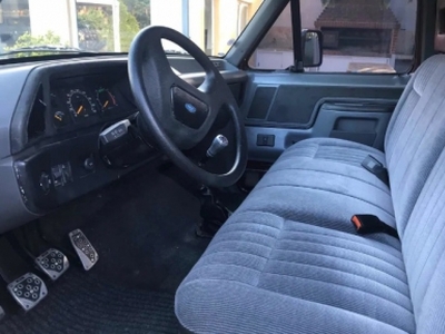 Ford F100 xlt motor 221 nafta impecable titular
