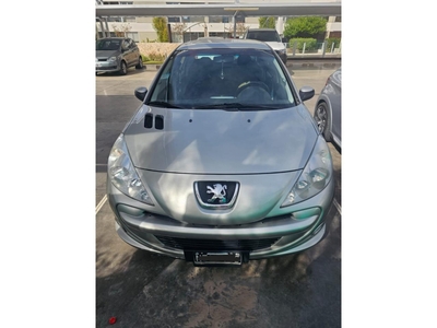 Peugot 207 Compact 84000km, Color Champagne Impecable
