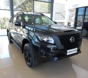 Nissan Frontier X GEAR 4X4 AT