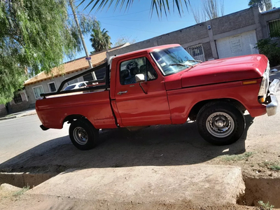 Ford F-100 221 De Luxe