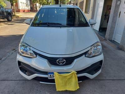 Toyota Etios 1.5 Cross