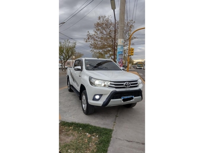 Toyota Hilux Srv Pack, 2016 Permuto Impecable.