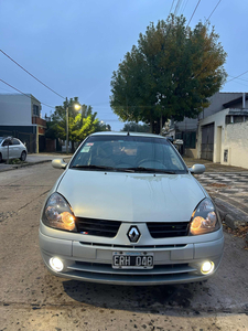 Renault Clio 1.6 Privilege 4 p