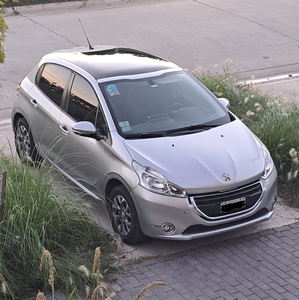 Peugeot 208 1.6 Allure Touchscreen