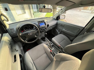 Toyota Hilux 2.5 Dx Cab Doble 4x2 (2009)