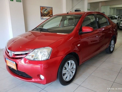 Toyota Etios Usado Financiado en Mendoza