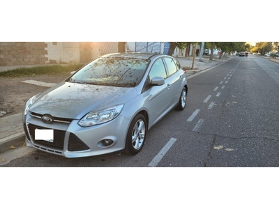 Ford Focus 5p 1.6l 2014 - Impecable
