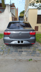 Volkswagen Voyage 1.6 Comfortline 101cv