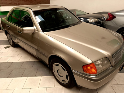 Mercedes-Benz Clase C 1.8 C180 Elegance