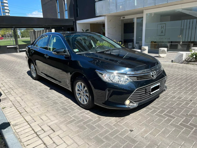 Toyota Camry 2.5 L4 At