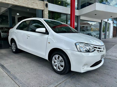 Toyota Etios 1.5 Xs 4 p