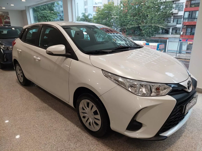 Toyota Yaris Xs Automatico Color Blanco 0km 2024