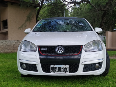 Volkswagen Vento 2.5 Advance 170cv