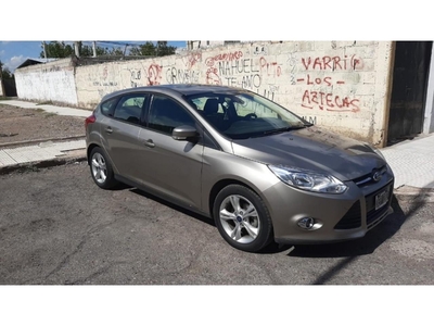 Ford Focus, Modelo 2014 Impecable