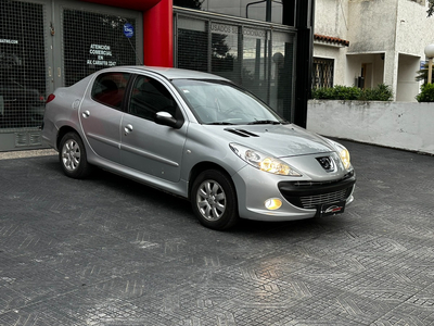 Peugeot 207 1.4 Sedan Xs