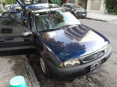 Ford Fiesta 1.8 Lx D Aa