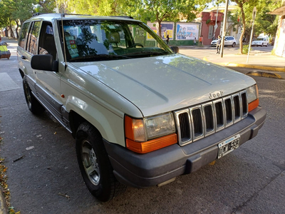 Jeep Grand Cherokee 4.0 Laredo