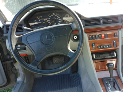 Mercedes-Benz Clase E 2.3 E230