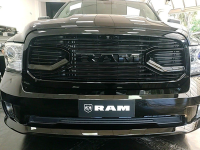 RAM 1500 5.7 Laramie Nigth Edition