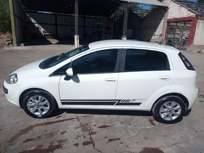 Fiat Punto Atractive 1.4, Modelo 2013