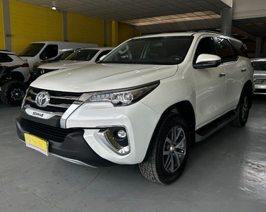 Toyota Hilux SW4 Usado Financiado en Córdoba