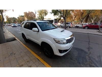 Toyota Hilux Sw4 A/t, 7 Asientos, Modelo 2012