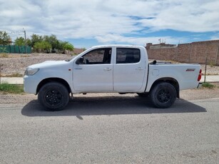 Toyota Hilux Dx Pack 2.5 2013