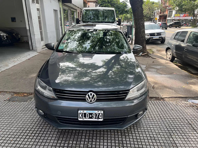 Volkswagen Vento 2.0 Advance 115cv