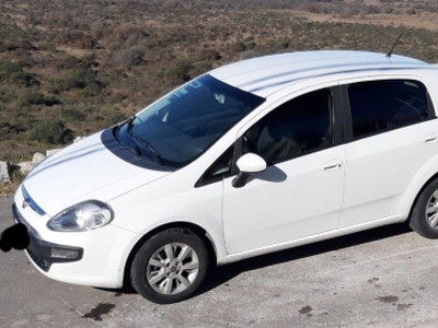 Fiat Punto Attractive 2014 - 1.4 - 8V