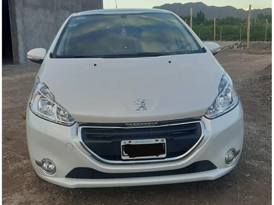 Peugeot 208 1.6 2015