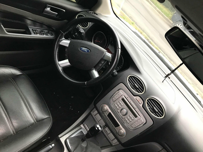 Ford Focus Ghia Automático