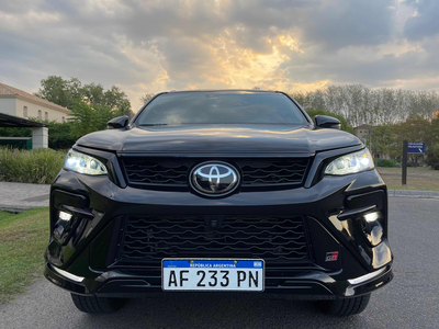 Toyota SW4 2.8 Tdi Gr-s 4x4 7as 6at