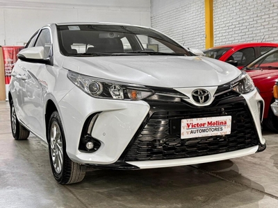 Toyota Yaris, Modelo 2023 Xls 6 M/t 0km 5 Ptas