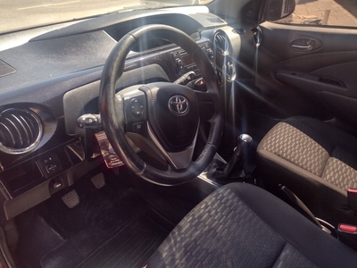 Toyota Etios XLS 1.5 2015