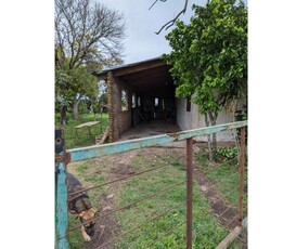 Casa en venta en Itatí amplio jardín con cocheras