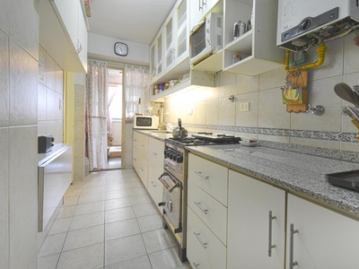 Venta en block dos departamentos de 4 ambientes cocinas y lavaderos independientes Villa Real