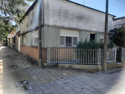 Casa en Venta en La Plata (Casco Urbano) sobre calle 39 esq 118 n° 97, buenos aires