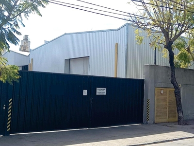 Excelente Deposito (345 m2) con Estructuras de RACKS en Alquiler - Don Torcuato