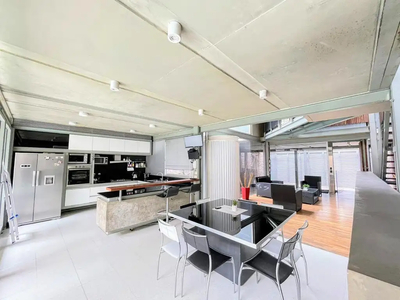 Casa Venta 5 ambientes 8 años, con balcón, 2 cocheras, Mercedes 4900, Villa Devoto | Inmuebles Clarín
