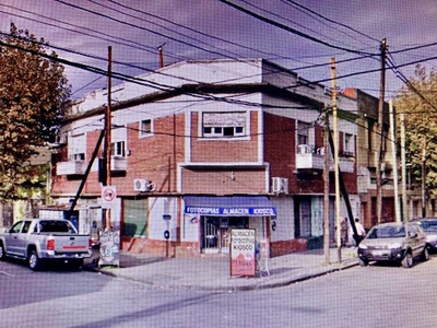 Departamento en venta Calle 12 De Octubre 585, Avellaneda, B1871, Provincia De Buenos Aires, Arg