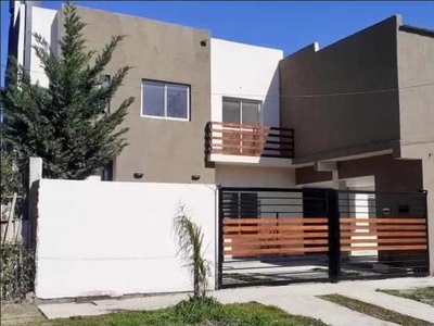 Casa en Venta en Marcos Paz sobre calle Leandro N. Alem y Dardo Rocha, buenos aires