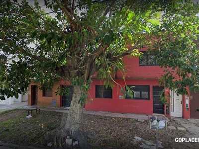 Casa en Venta - 3 e/ 125 y 126, La Plata - 5 habitaciones - 2 baños - 110.00 m2