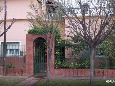 Casa en Venta - 5 bis y al 500, La Plata - 10 dormitorios - 2 baños - 210.00 m2
