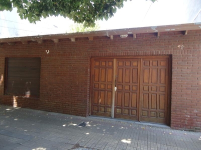 Casa en Alquiler en La Plata (Casco Urbano) sobre calle 6, buenos aires