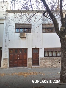 En Venta, Casa 3 dormitorios - Juan Manuel de Rosas 1800, Rosario - 2 baños - 160 m2