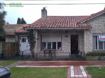 Casa en Venta en Miramar sobre calle 33 N° 719,