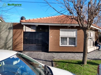 Casa en Venta en Miramar sobre calle Calle 3 y 36,
