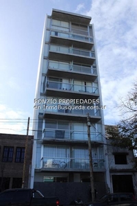 Duplex en Venta en La Plata (Casco Urbano) Plaza Islas Malvinas sobre calle 19, buenos aires