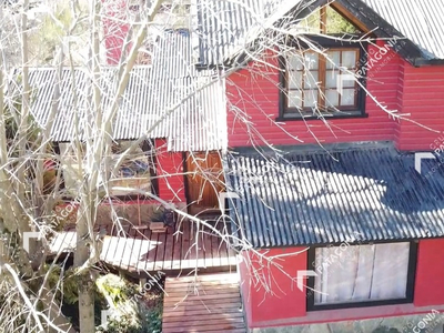 Casa De 2 Dormitorios + 2 Cabañas En Venta En San Martín De Los Andes, Barrio Chapelco