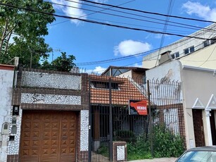 Casa en venta Calle Estanislao Zeballos 1630, Avellaneda, B1873, Provincia De Buenos Aires, Arg